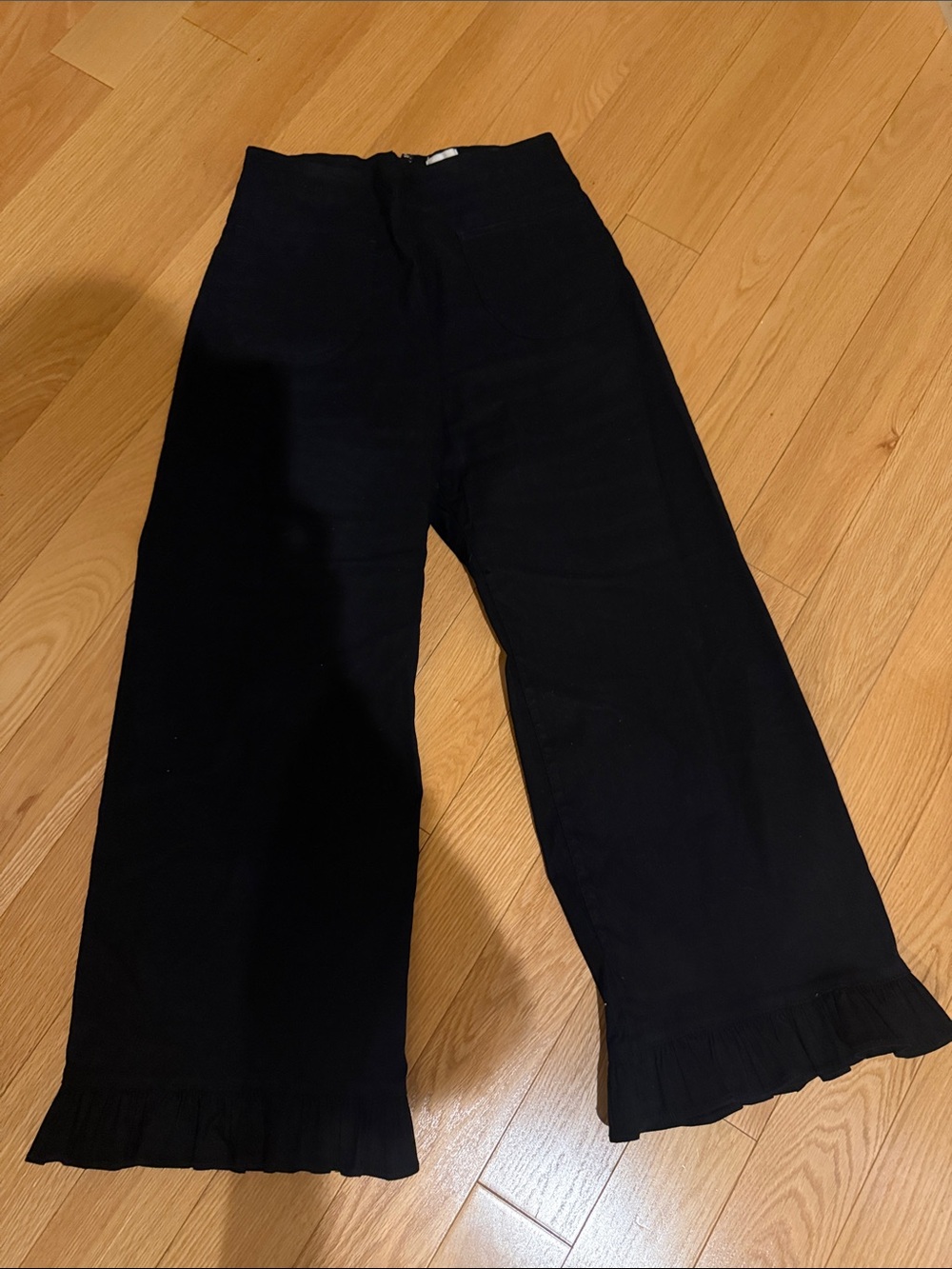Classic Black Anthropologie Women's Jeans - Stretch Fit - Picture 3 of 5